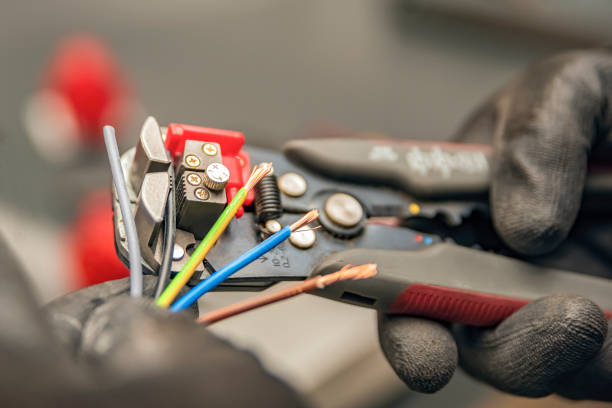 Best Affordable Electrician  in Hutchinson, KS